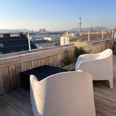 Daire Spacious With Shared Jacuzzi Private Terrace Mk2