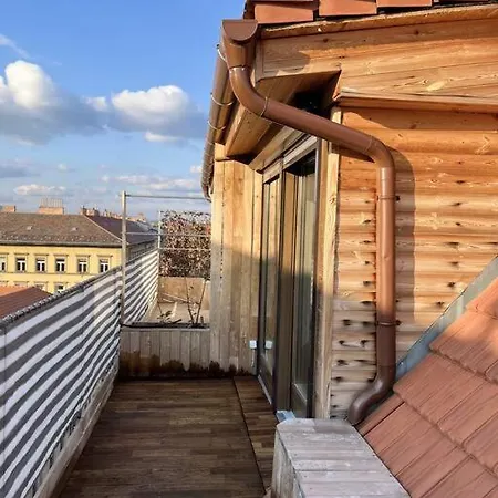 Lejlighed Spacious With Shared Jacuzzi Private Terrace Mk2 Budapest