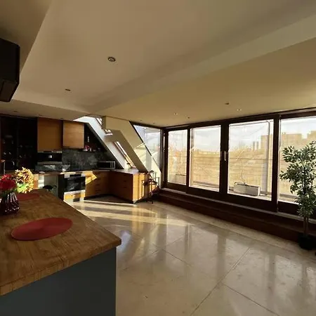 Spacious With Shared Jacuzzi Private Terrace Mk2 Lejlighed