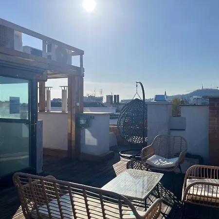 Spacious With Shared Jacuzzi Private Terrace Mk2 Budapeşte