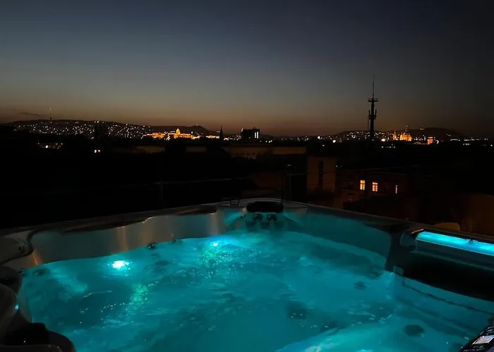 Spacious With Shared Jacuzzi Private Terrace Mk2 Budapest