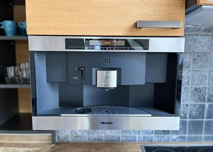 Апартаменты Spacious With Shared Jacuzzi Private Terrace Mk2