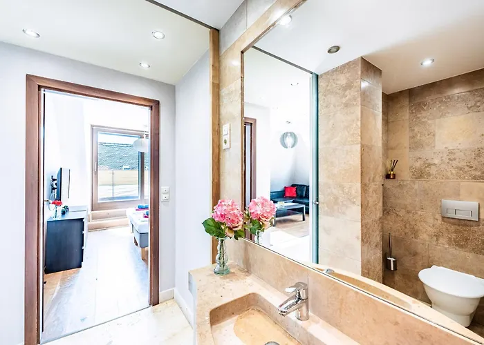 Spacious With Shared Jacuzzi Private Terrace Mk2 Апартаменты