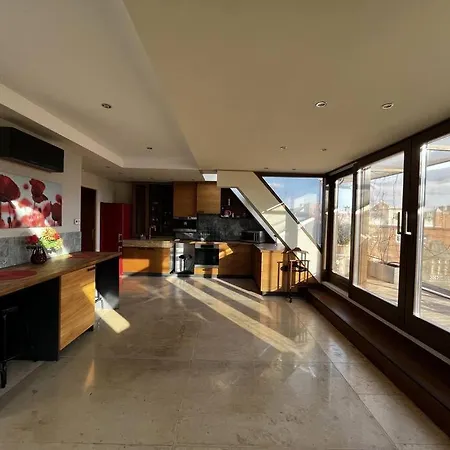 Spacious With Shared Jacuzzi Private Terrace Mk2 Apartment