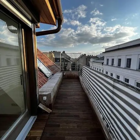 Apartment Spacious With Shared Jacuzzi Private Terrace Mk2 Budapest